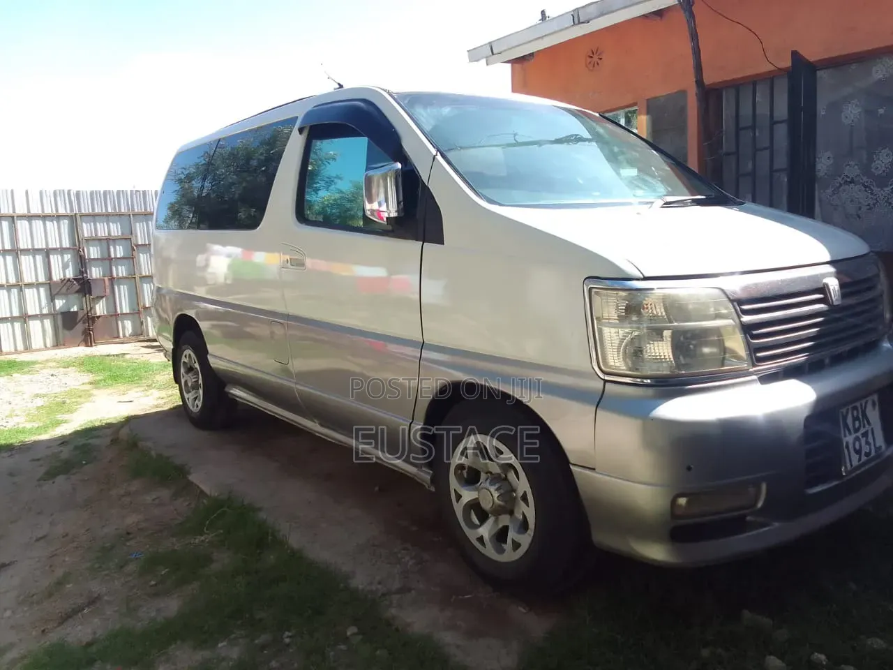 Nissan Serena 2002 White