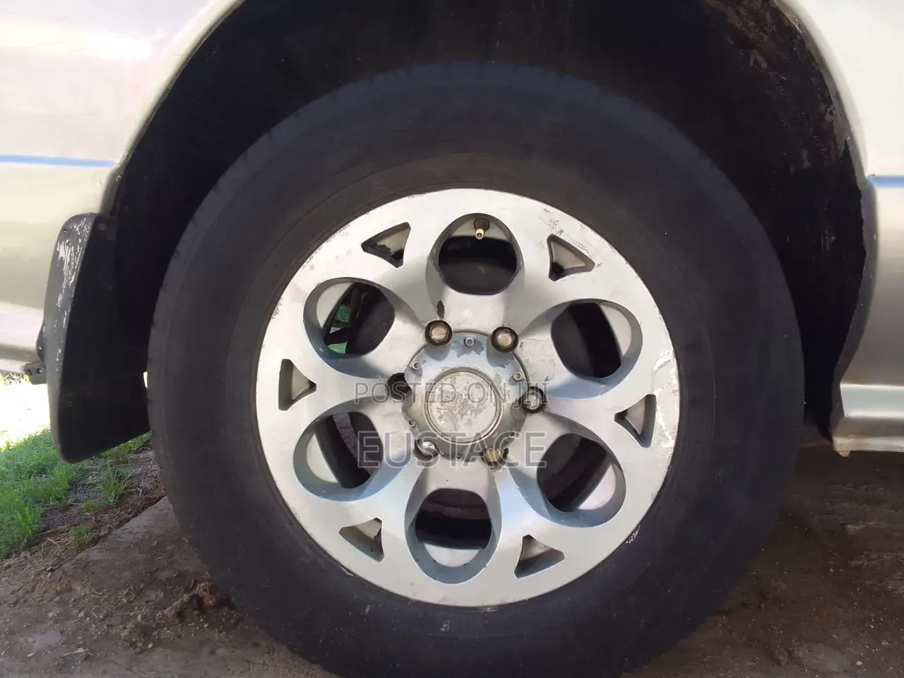 Nissan Serena 2002 White