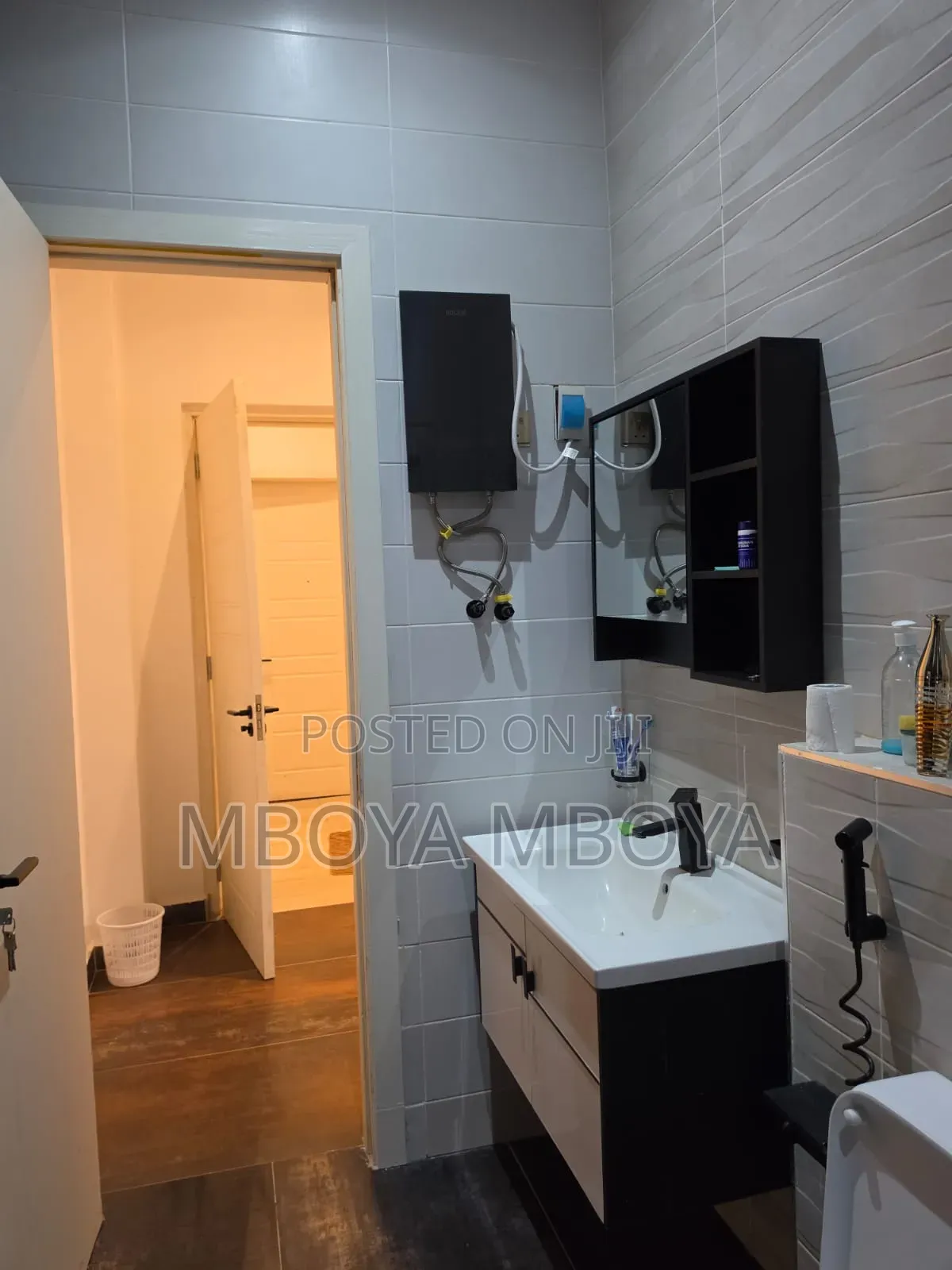 6bdrm Apartment in Parklands for sale