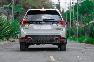 Subaru Forester 2019 Silver