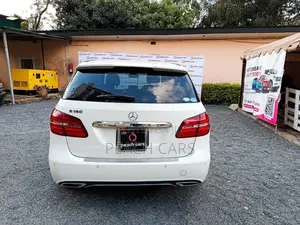 Mercedes-Benz B-Class 2017 White