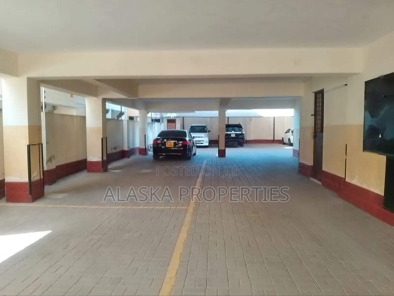 3bdrm Penthouse in Nyali Estate for rent
