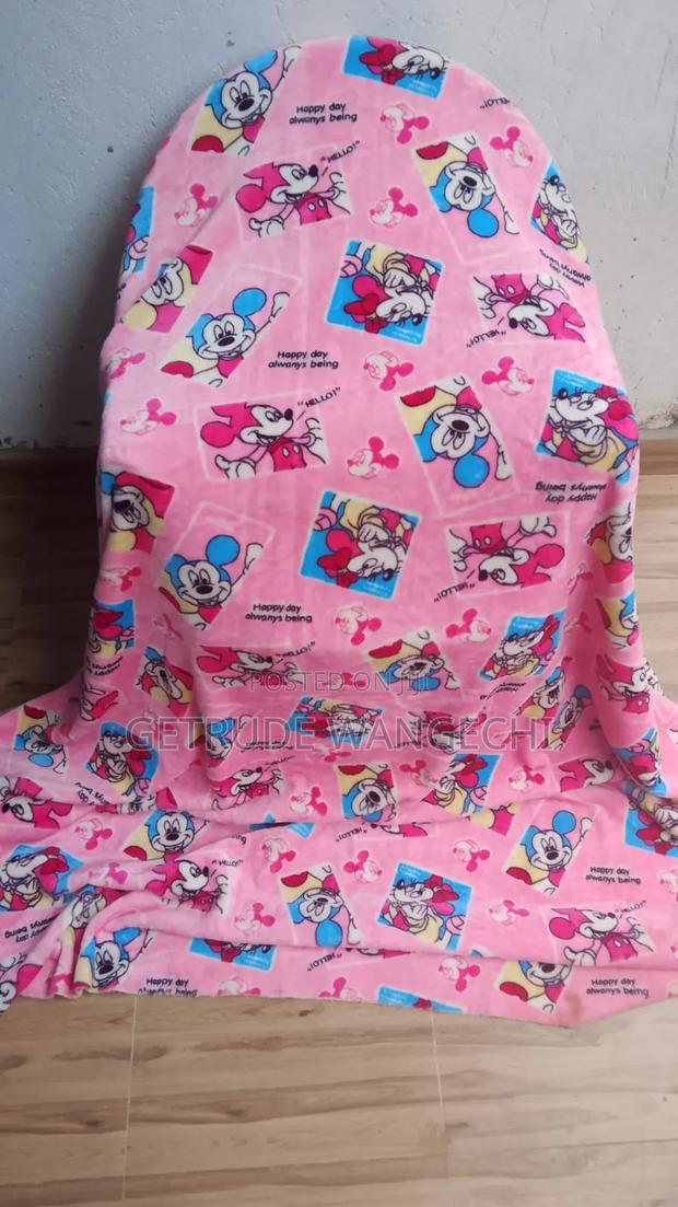 Fleece Blankets - thumbnail 2