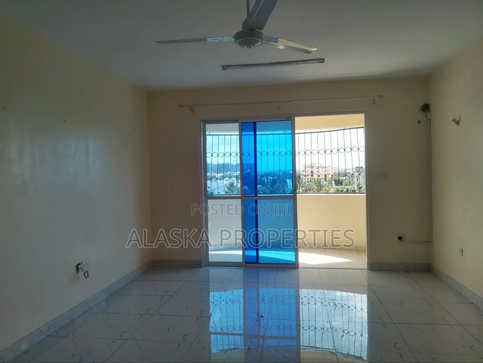 3bdrm Penthouse in Nyali Estate for rent