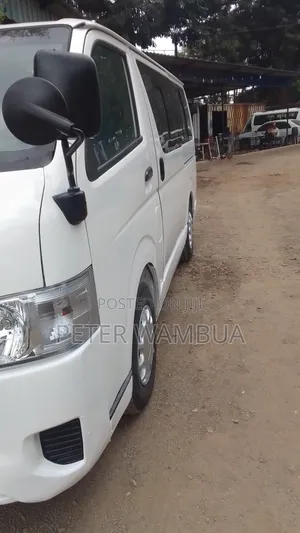 Toyota HiAce 2014 White