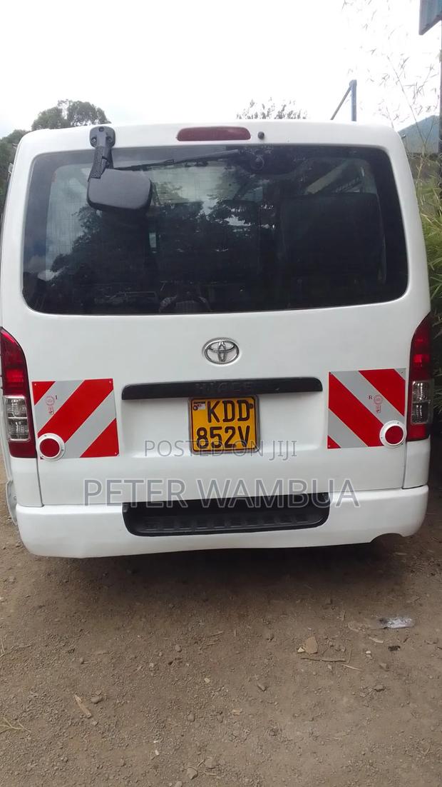 Toyota HiAce 2014 White - thumbnail 3