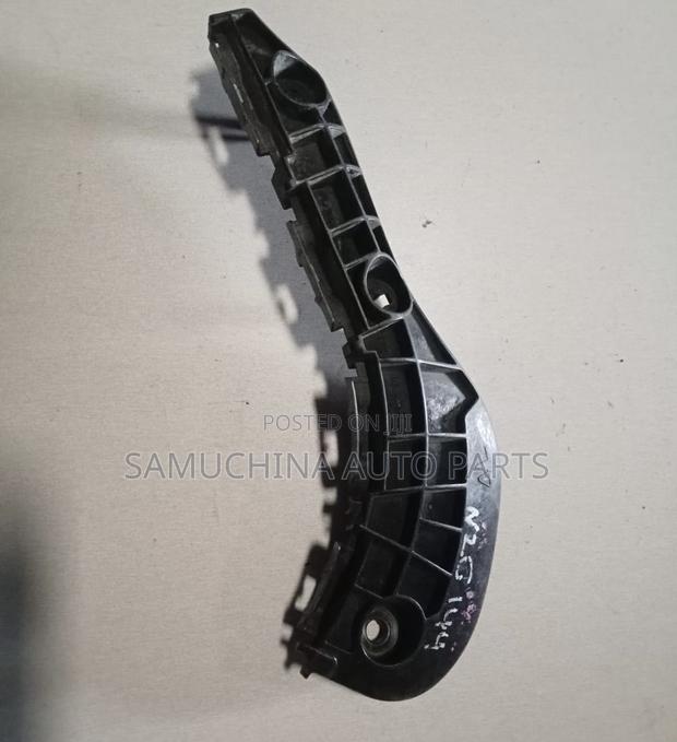 Front Bumper Slide Toyota Fielder 141