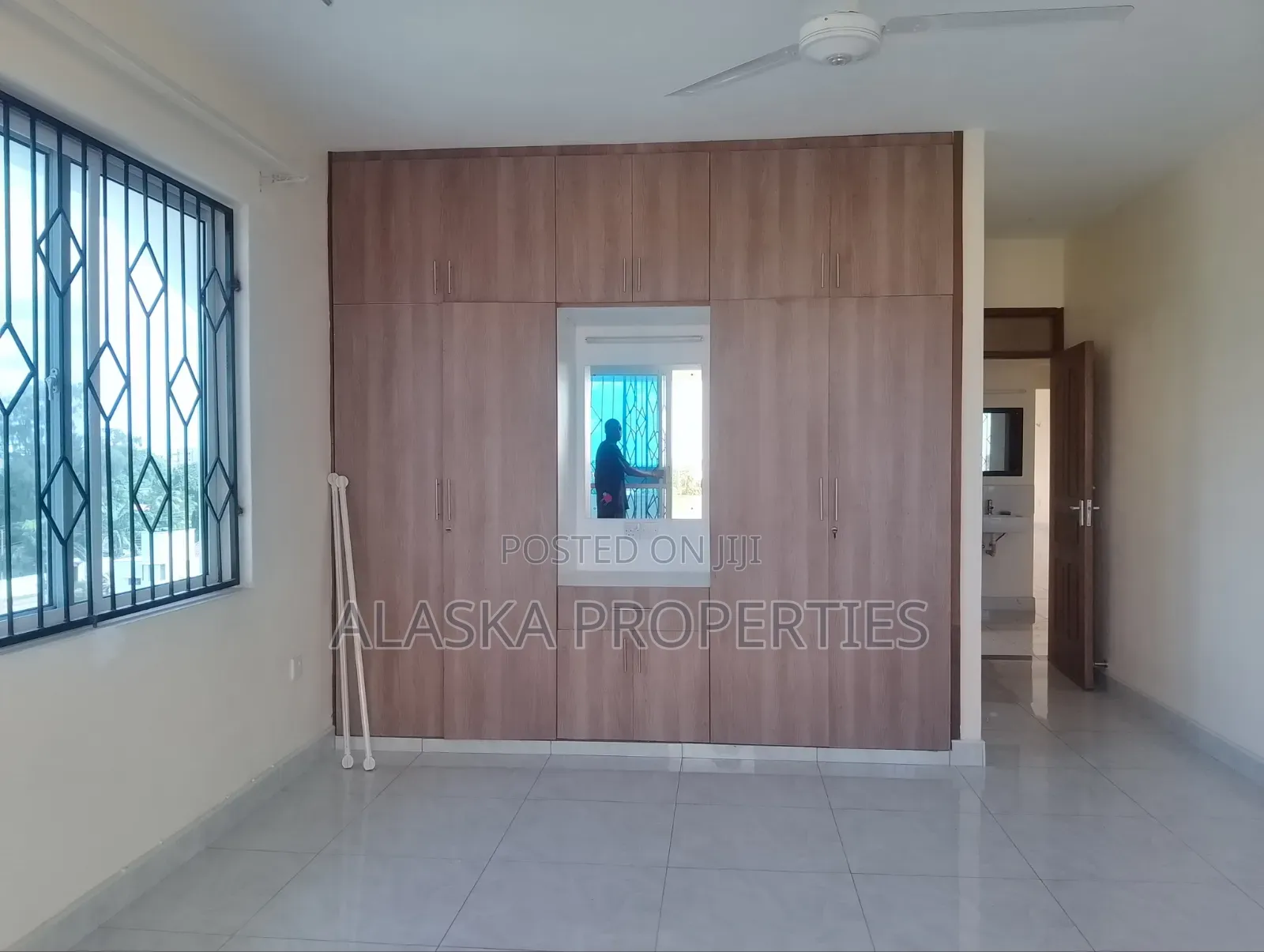 3bdrm Penthouse in Nyali Estate for rent