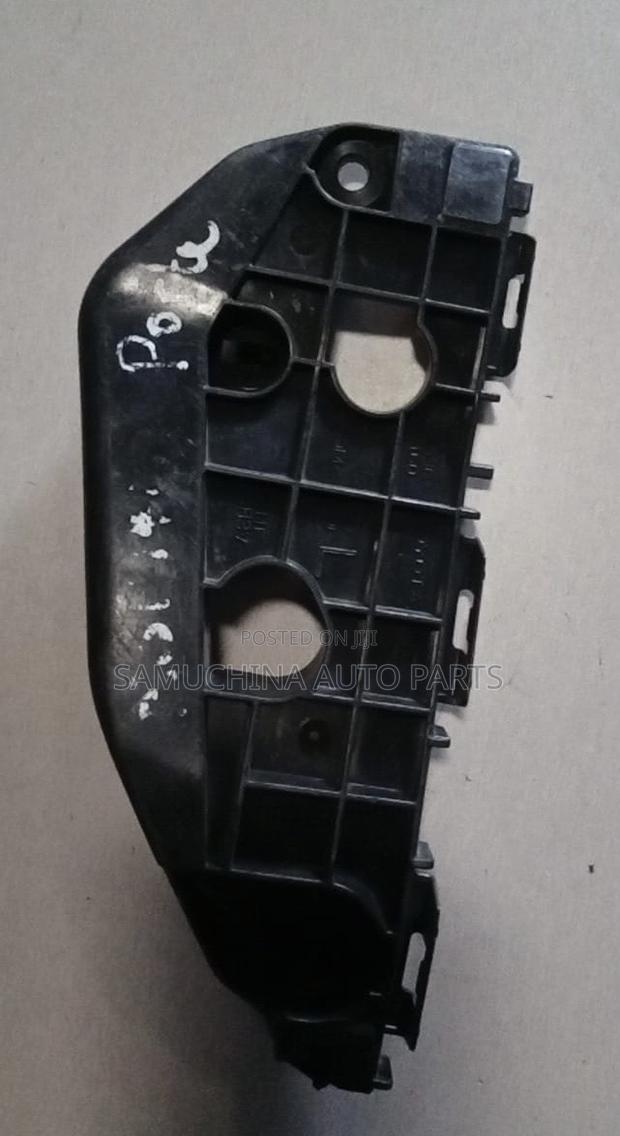 Front Bumper Slide Toyota Porte 2020