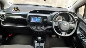 Toyota Vitz 1.0 FWD 5dr 2019 Blue