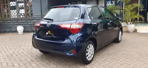 Toyota Vitz 1.0 FWD 5dr 2019 Blue