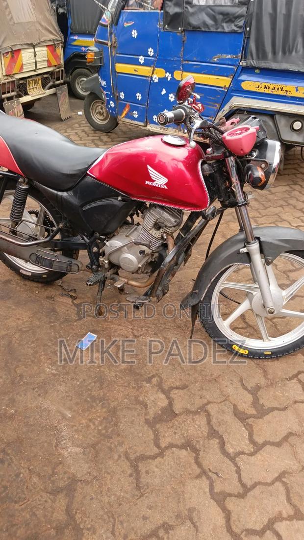 Honda CB 2018 Red - thumbnail 2