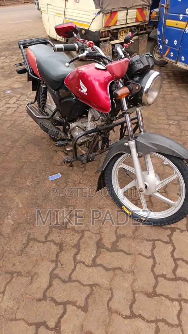 Honda CB 2018 Red - thumbnail 3