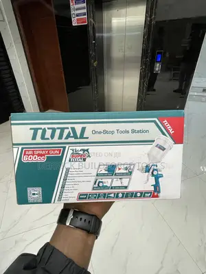 Total 600cc Plastic Air Spray Gun