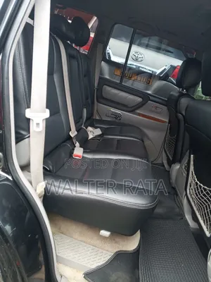 Toyota Land Cruiser 2004 Black