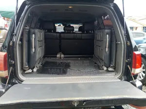 Toyota Land Cruiser 2004 Black