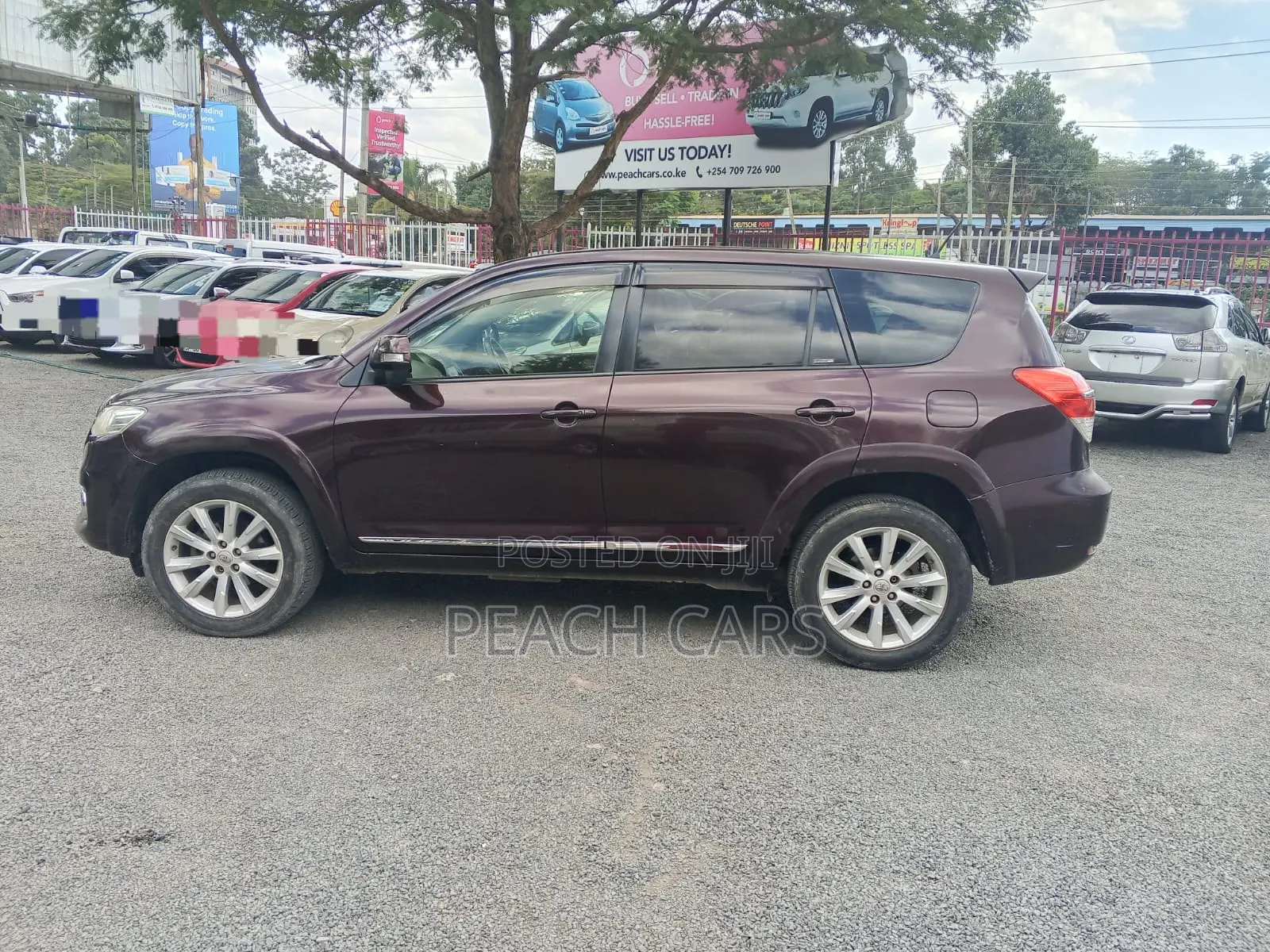 Toyota Vanguard 2013 Red