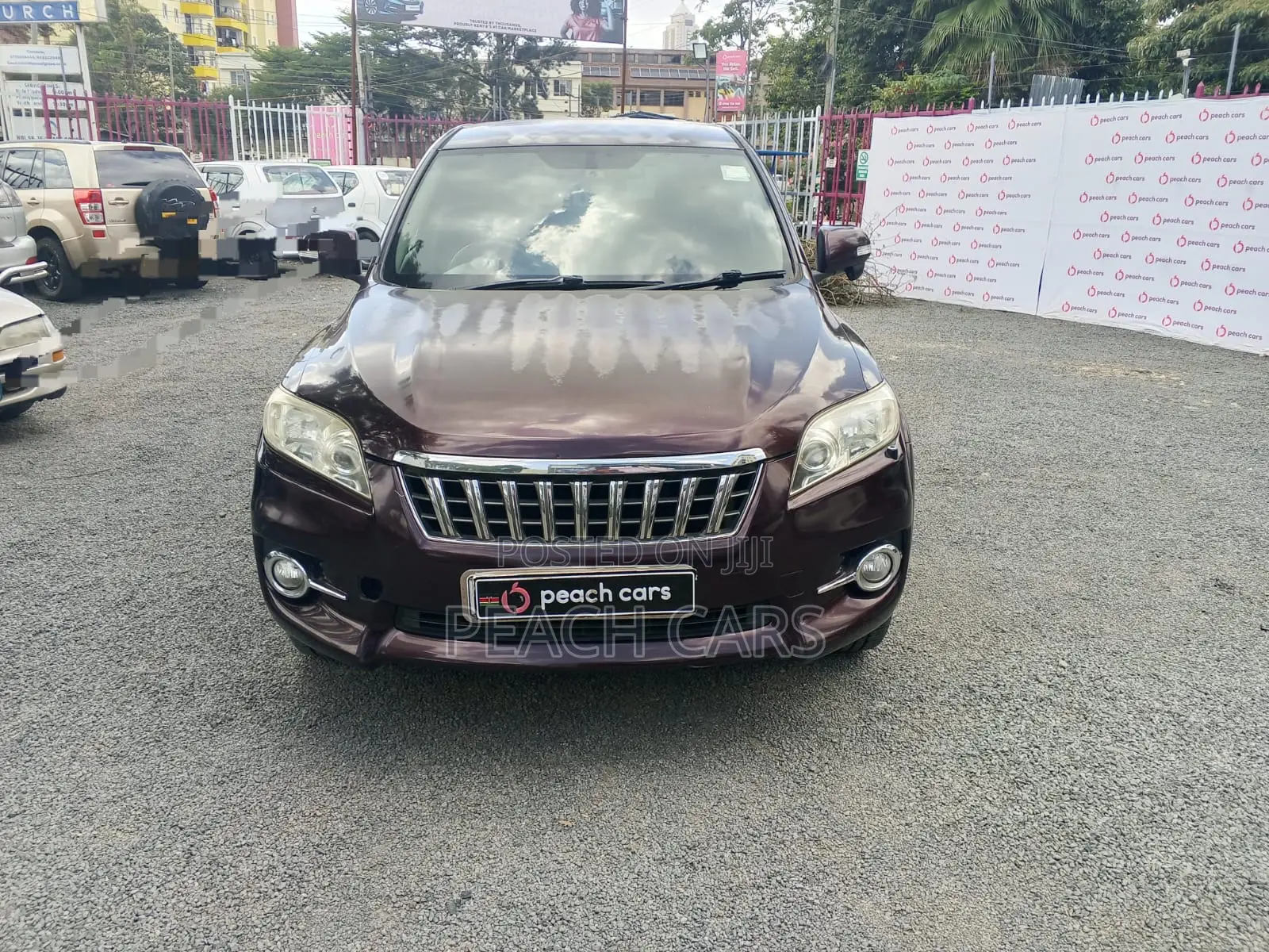 Toyota Vanguard 2013 Red
