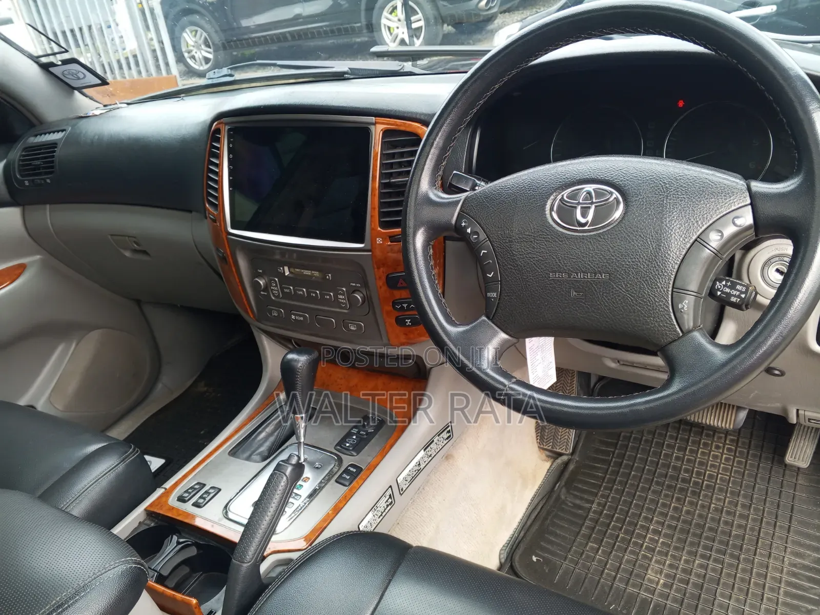 Toyota Land Cruiser 2004 Black