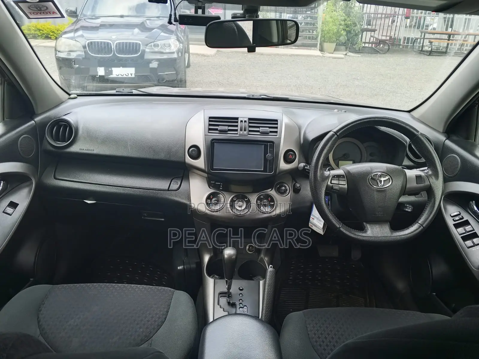 Toyota Vanguard 2013 Red