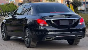 Mercedes-Benz C200 2019 Black