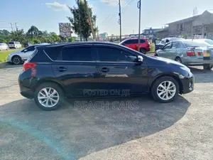 Toyota Auris 2015 Black
