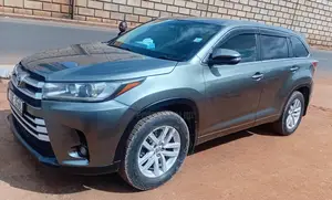 Toyota Kluger 2015
