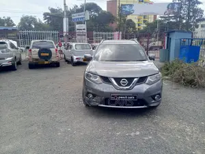 Nissan X-Trail 2015 Gray