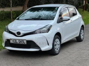 Toyota Vitz 2015 Pearl