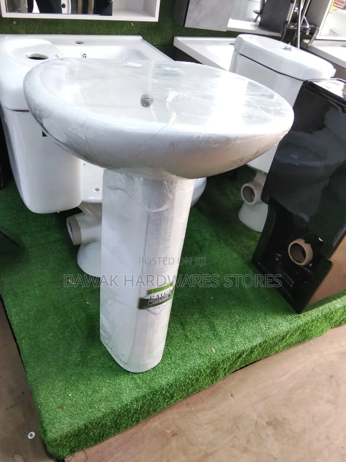 Sawa Washhandbasins Plus Pedestrial Stand