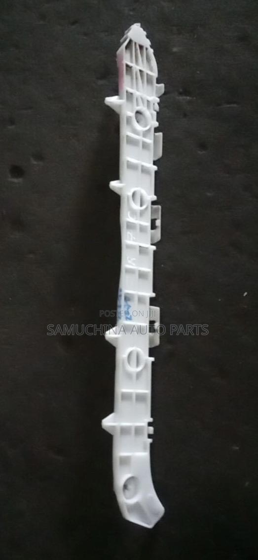 Rear Bumper Slide Toyita Noah Zrr70