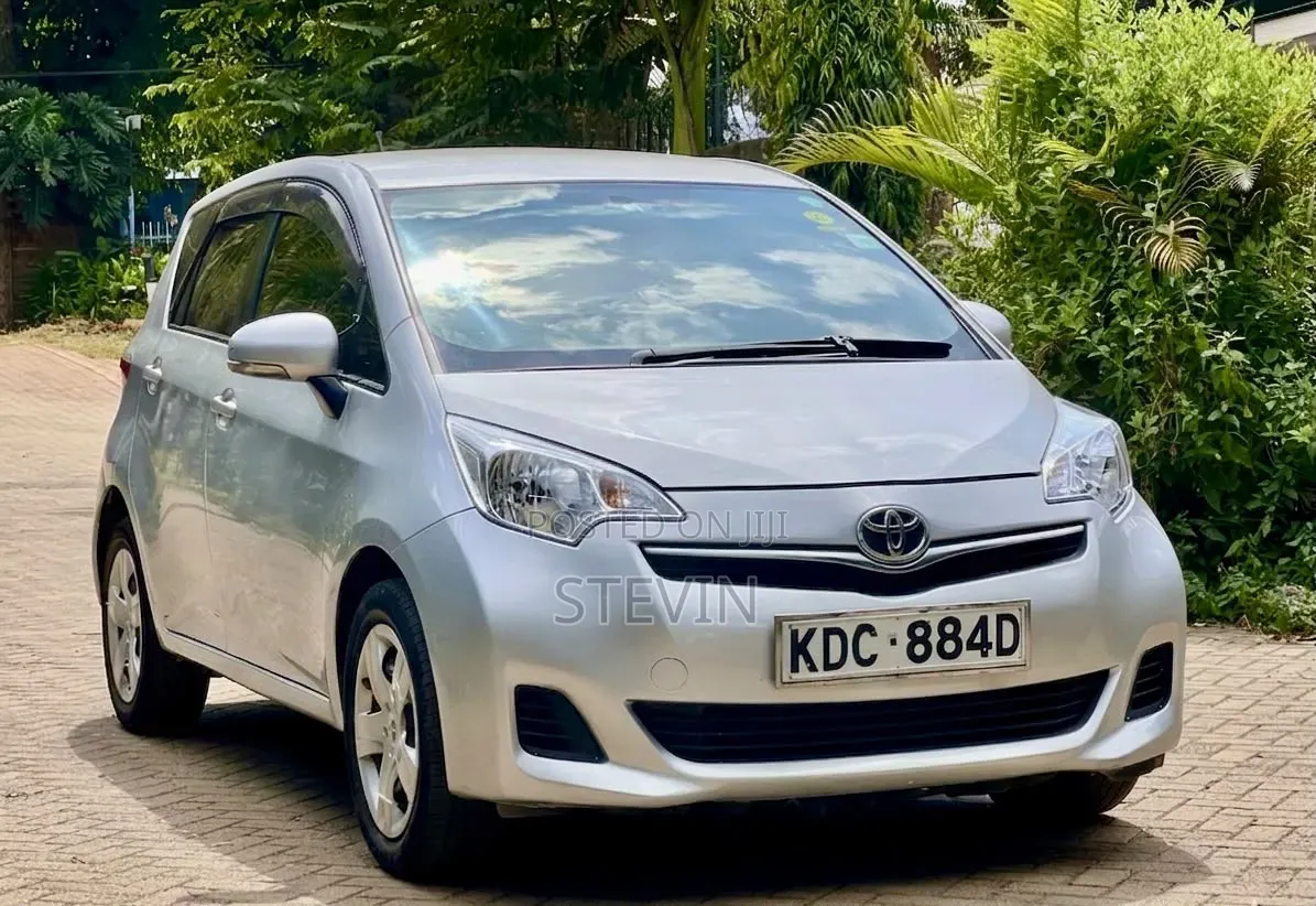 Toyota Ractis 2014 Silver