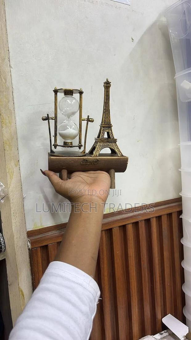 Hour Glass With Effiel Tower  for Home Decoration