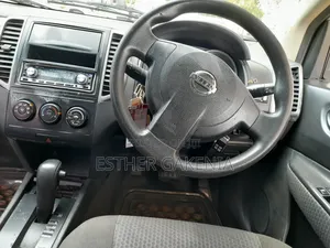 Nissan Wingroad 2010 Silver