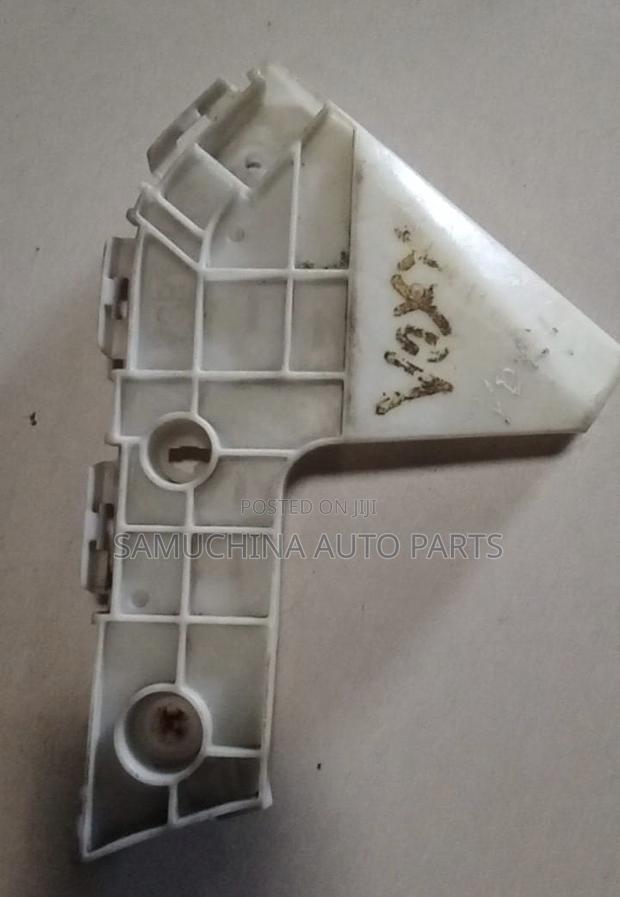 Rear Bumper Slide Toyota Voxy Zrr70