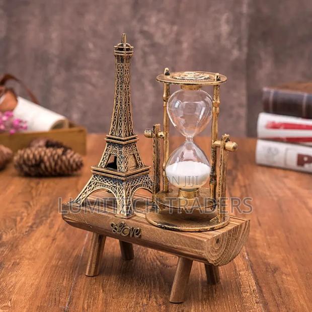Hour Glass With Effiel Tower Gold for Home Decoration