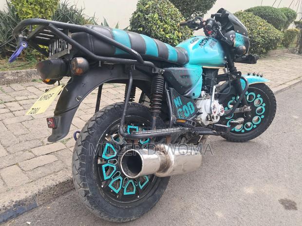 Bajaj Boxer 150 UG 2024 Red - thumbnail 2