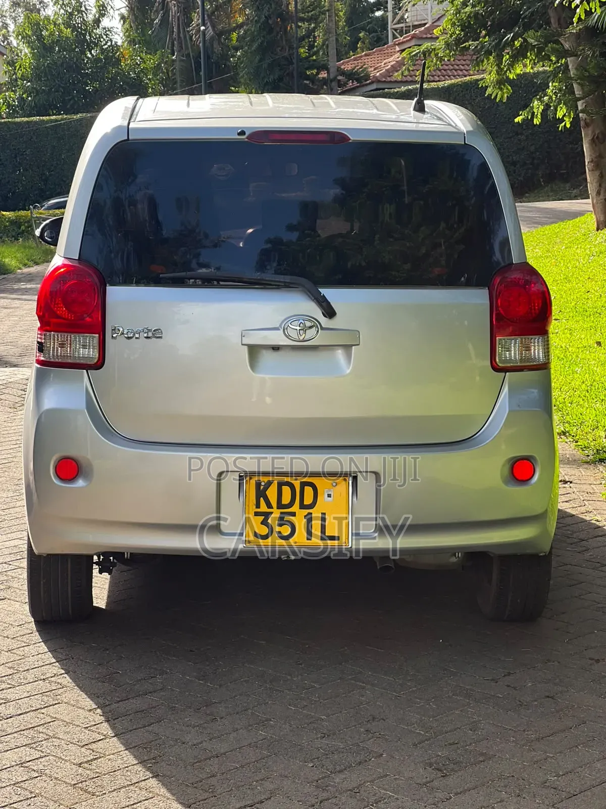 Toyota Porte 2014 Silver
