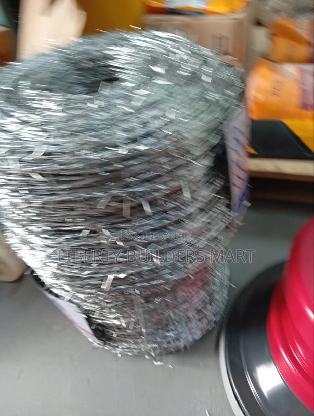 Barbed Wire - thumbnail 3