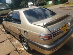 Toyota Corona Premio 2000 Gold