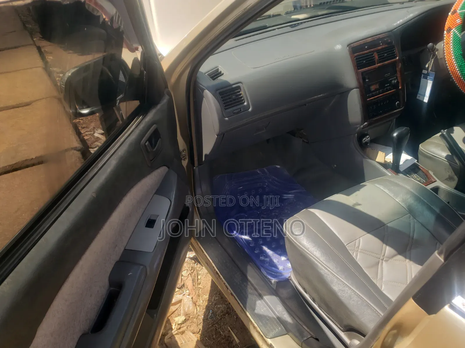 Toyota Corona Premio 2000 Gold