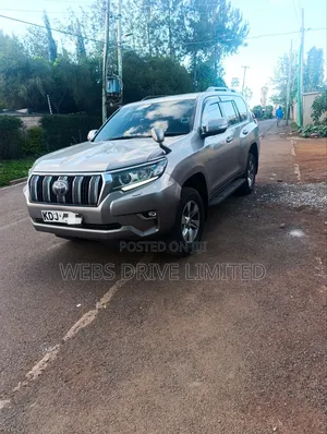 Toyota Land Cruiser Prado 2018 Gold