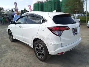 Honda Vezel 2017 White