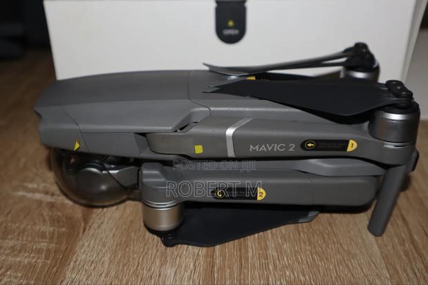 Mavic 2 Pro + Fly More Kit - Open Box - thumbnail 3