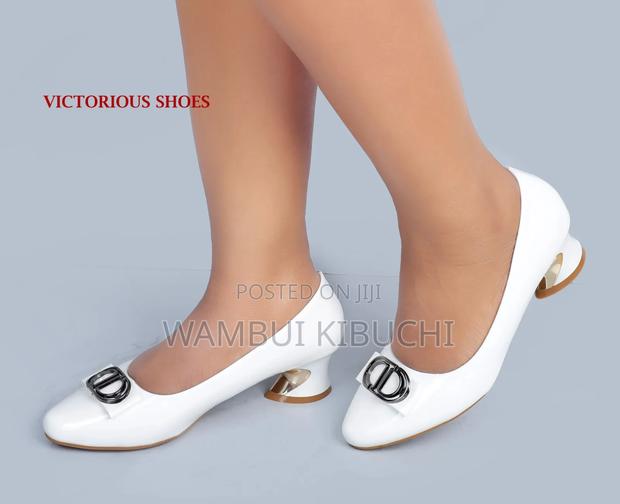 Low Heeled Shoes - thumbnail 7