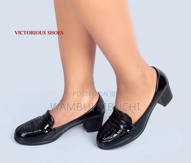 Low Heeled Shoes - thumbnail 13
