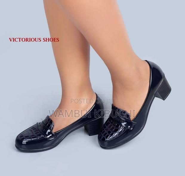 Low Heeled Shoes - thumbnail 14