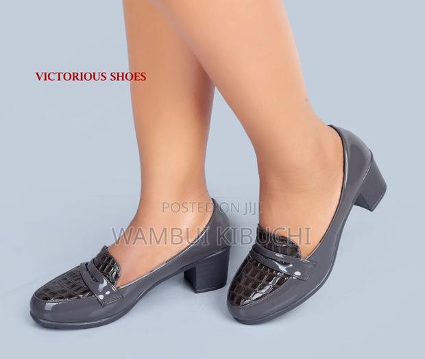 Low Heeled Shoes - thumbnail 16