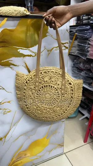 Gorgeous Woven Circular Tote—Yu