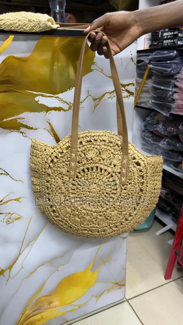 Gorgeous Woven Circular Tote—Yu - thumbnail 2